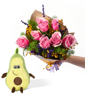 Sarı Bukette 7 Pembe Gül ve Avokado Yastık