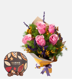 Sarı Bukette 5 Pembe Gül ve Gurme Lezzetler
